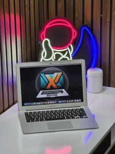 لپتاپ Macbook Air 2017 استوک